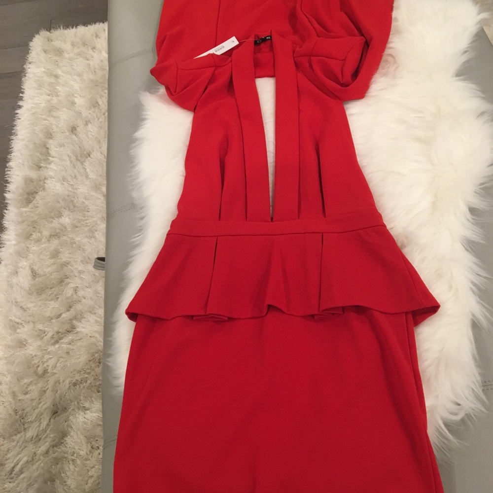 Dress - Picture 8 of 8
